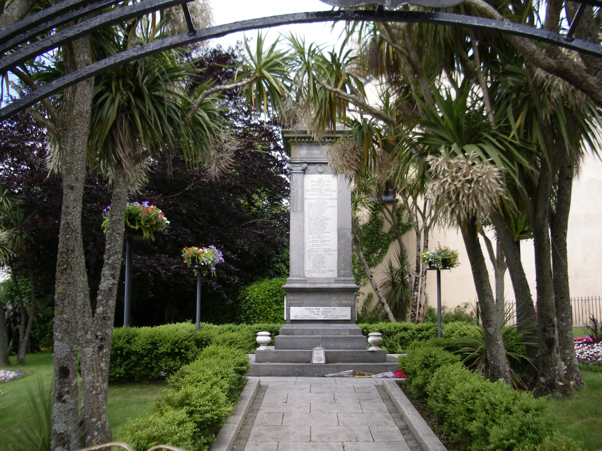 Tenby War Memorial - War Memorials Online