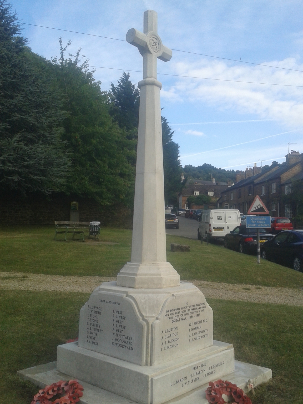 Bow Brickhill - War Memorials Online