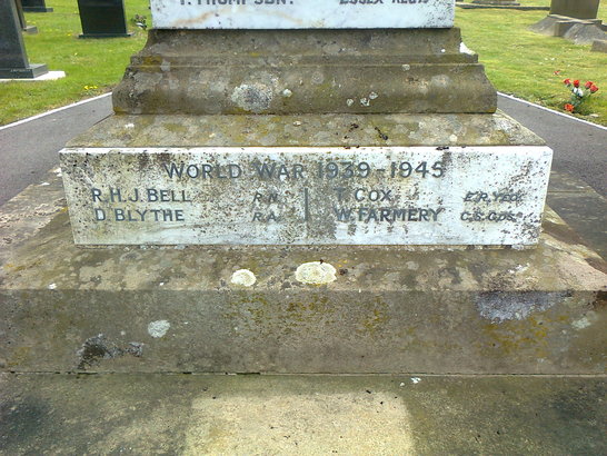 North and South Newbald Memorial Column