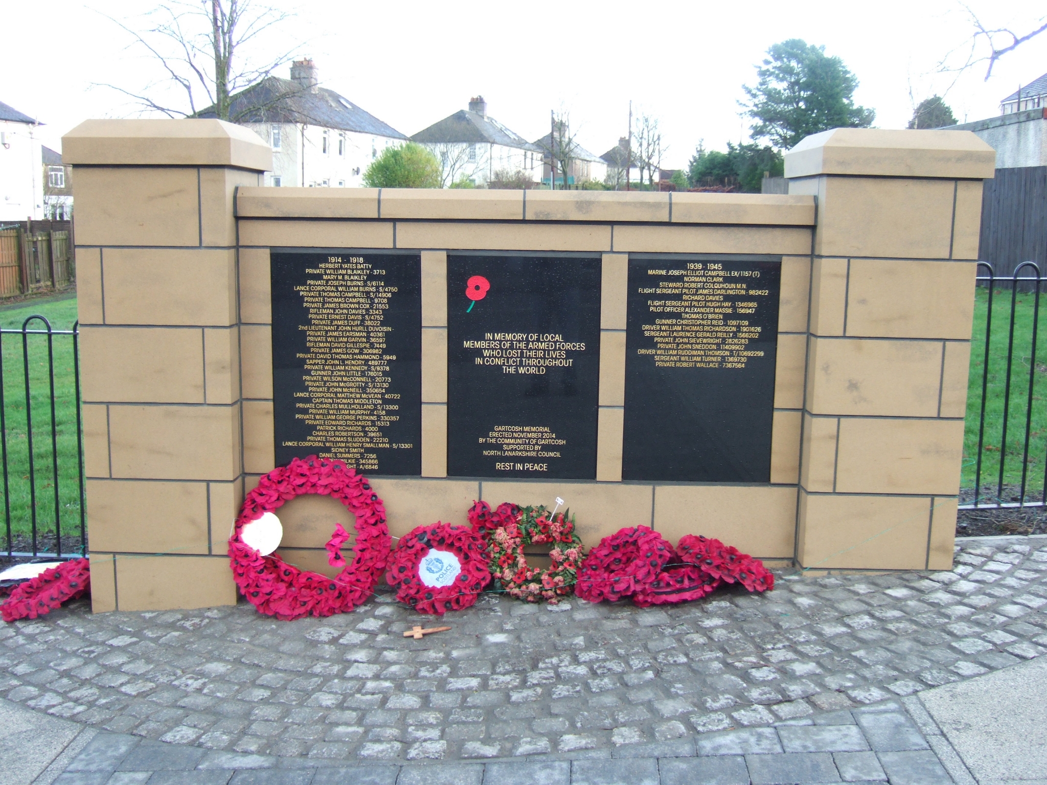 Gartcosh New War Memorial - War Memorials Online