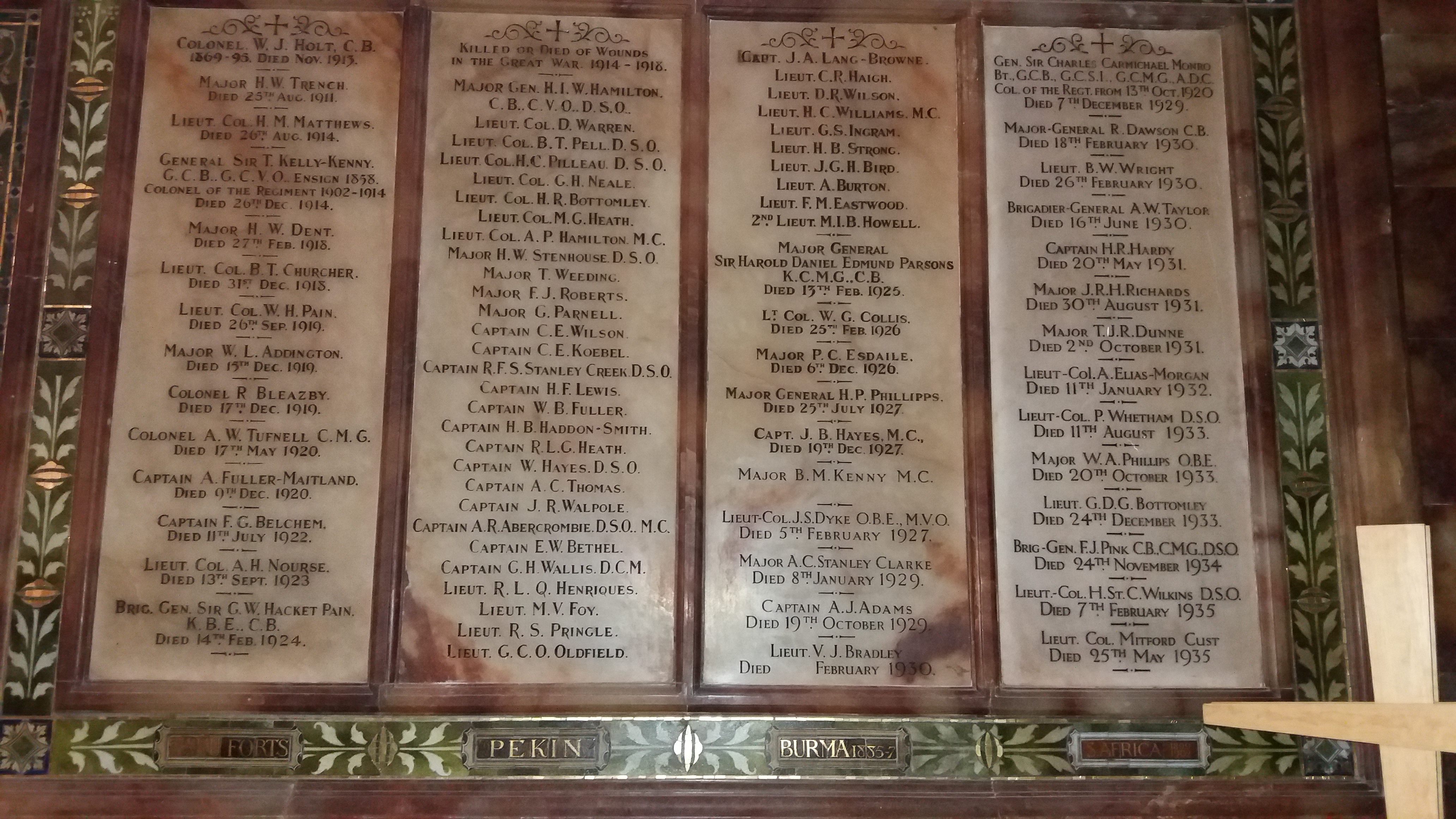 The Chapel Of The Queen S Royal Regiment War Memorials Online