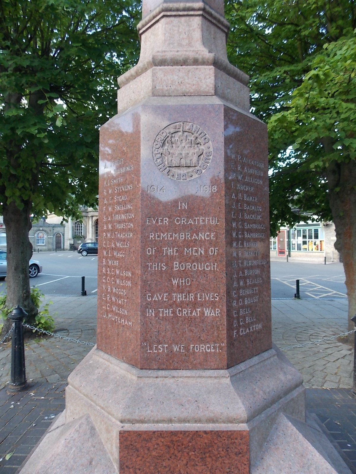 Thetford War Memorial - War Memorials Online
