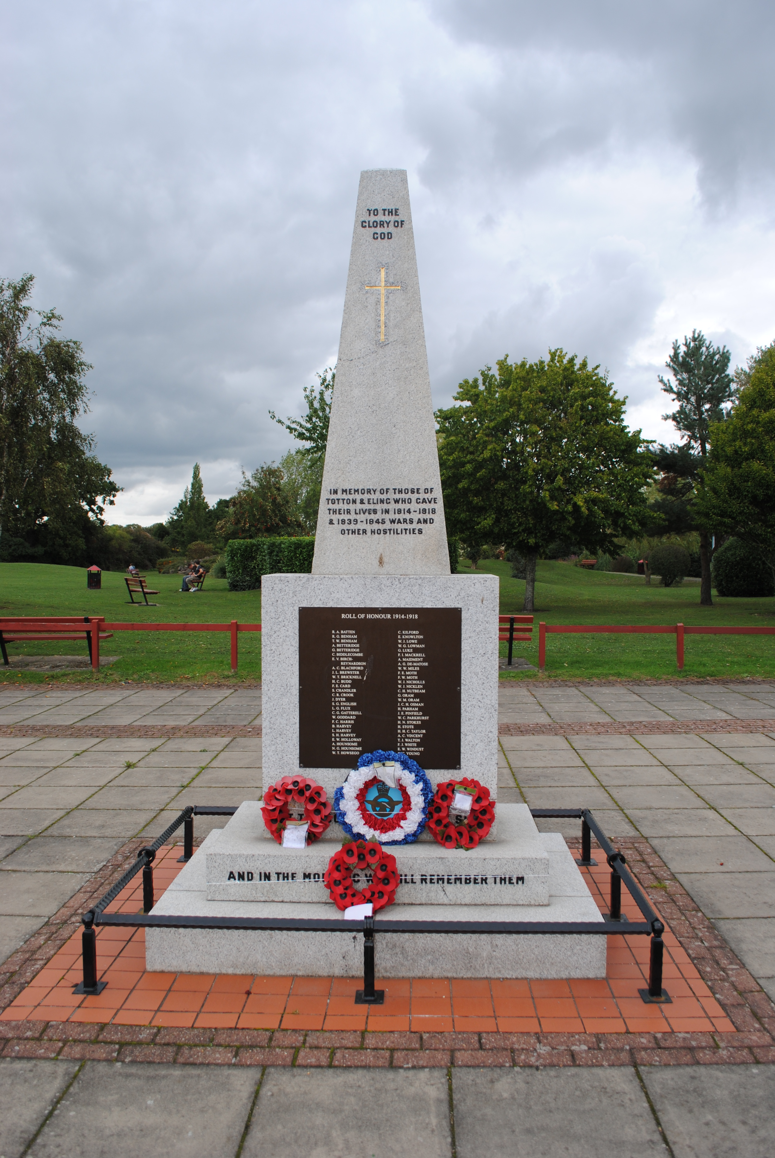 TOTTON AND ELING - War Memorials Online